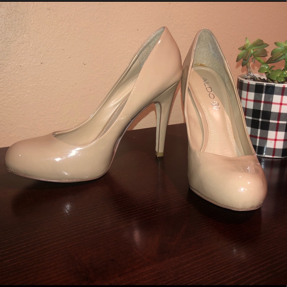 Aldo patent leather pumps